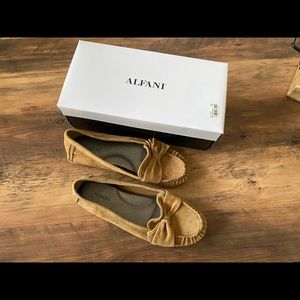BNWB Vintage Alfani Suede Moccasins